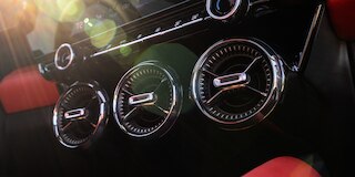 Aire acondicionado eléctrico y automático (bi zona) con auto temperatura de Chevrolet Blazer EV 2025, camioneta SUV